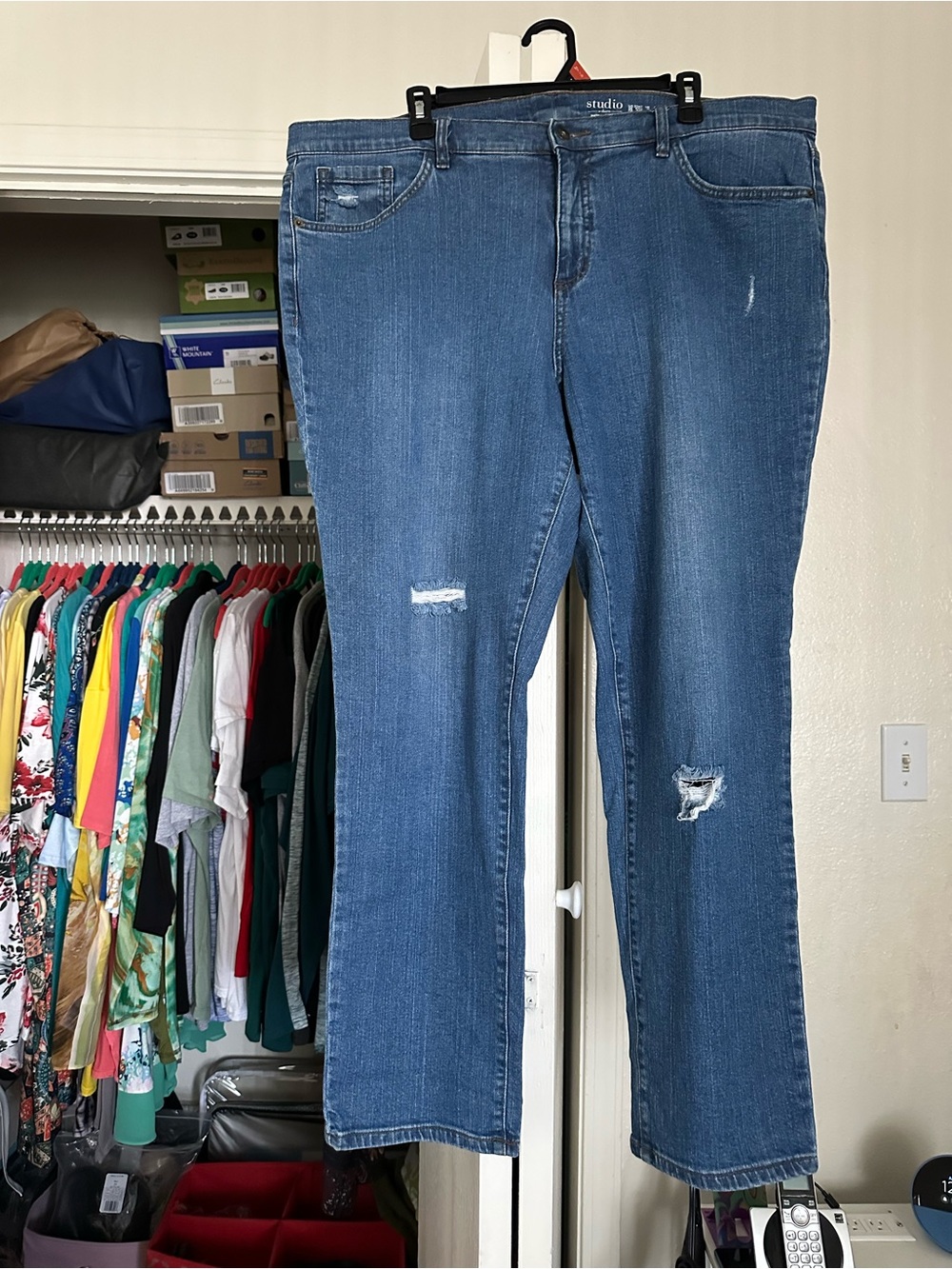Studio 1940 Blue Straight-Leg Distressed Women's Jeans